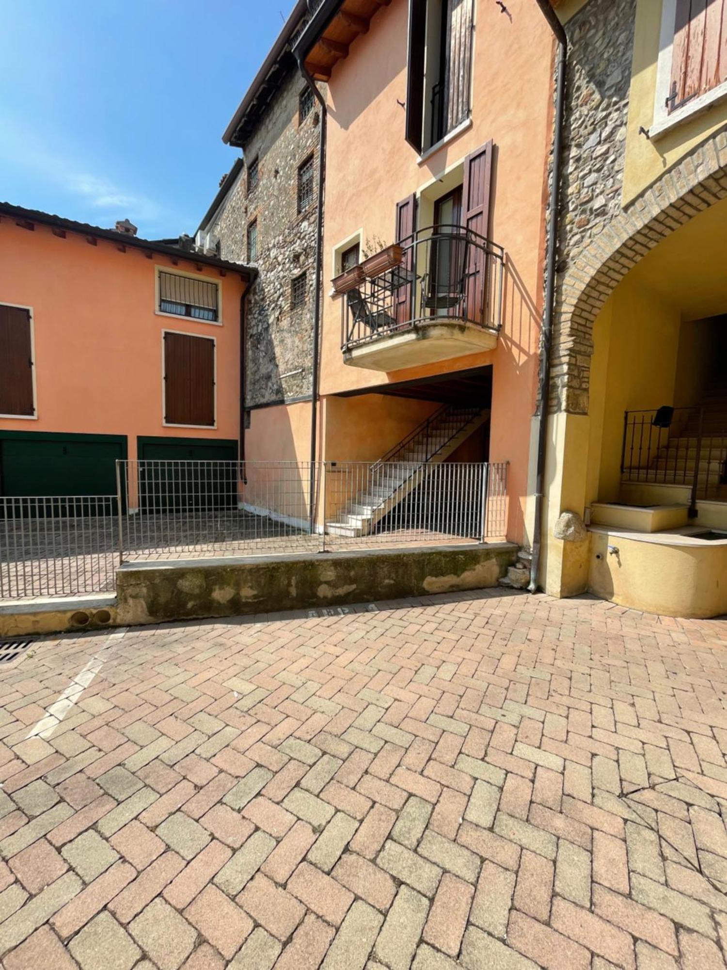 Amelie Apartment Desenzano del Garda Luaran gambar